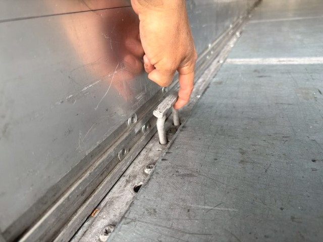 UDトラックスクオンアルミウイング大型（10t）[写真14]