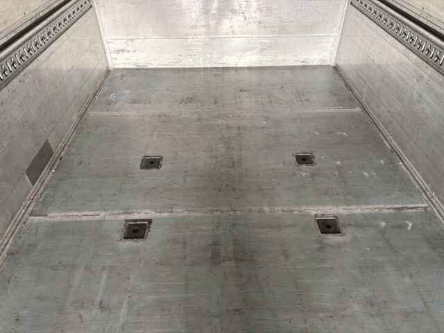 UDトラックスクオンアルミウイング大型（10t）[写真15]