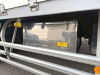 UDトラックスクオンアルミウイング大型（10t）[写真20]