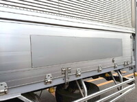 UDトラックスクオンアルミウイング大型（10t）[写真23]