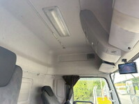 UDトラックスクオンアルミウイング大型（10t）[写真33]