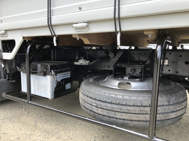 いすゞエルフ幌車小型（2t・3t）[写真11]