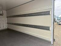 いすゞエルフ冷凍車（冷蔵車）小型（2t・3t）[写真11]