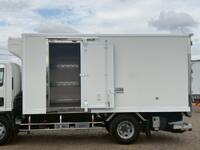 いすゞエルフ冷凍車（冷蔵車）小型（2t・3t）[写真13]