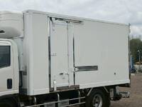 いすゞエルフ冷凍車（冷蔵車）小型（2t・3t）[写真07]