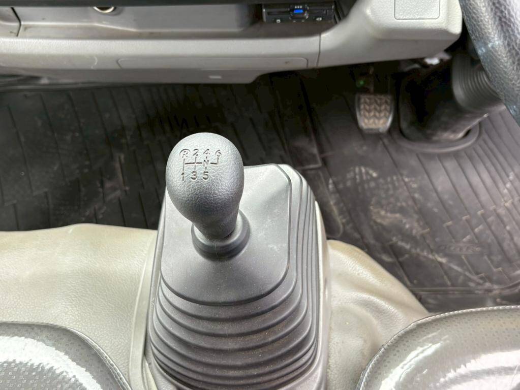 日野デュトロダブルキャブ（Wキャブ）小型（2t・3t）[写真20]