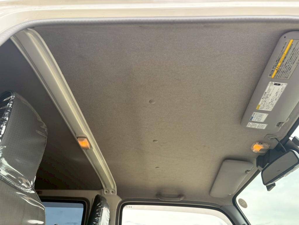 日野デュトロダブルキャブ（Wキャブ）小型（2t・3t）[写真22]