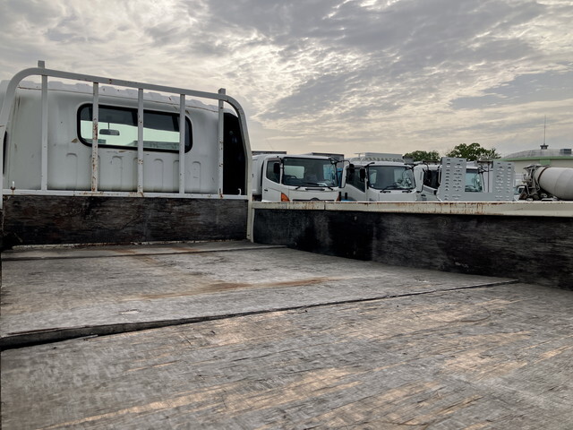 いすゞエルフ平ボディ小型（2t・3t）[写真16]