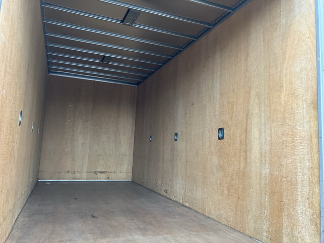 いすゞエルフアルミバン小型（2t・3t）[写真13]