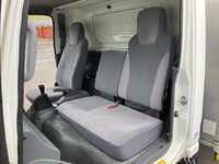 いすゞエルフアルミバン小型（2t・3t）[写真32]