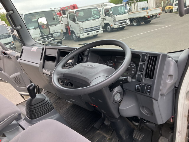 いすゞエルフアルミバン小型（2t・3t）[写真33]