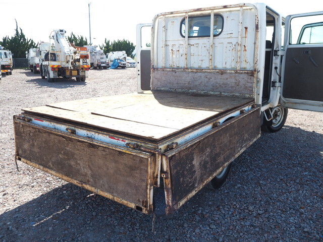 日産アトラスダブルキャブ（Wキャブ）小型（2t・3t）[写真18]