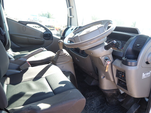 日産アトラスダブルキャブ（Wキャブ）小型（2t・3t）[写真31]