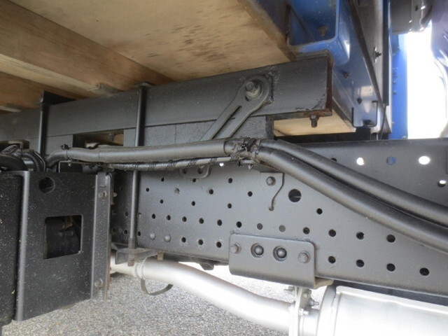 いすゞエルフダブルキャブ（Wキャブ）小型（2t・3t）[写真11]