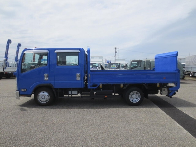 いすゞエルフダブルキャブ（Wキャブ）小型（2t・3t）[写真08]