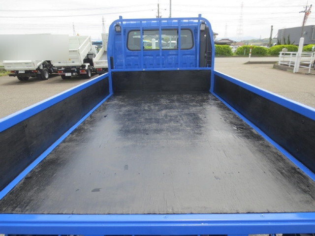 いすゞエルフダブルキャブ（Wキャブ）小型（2t・3t）[写真09]