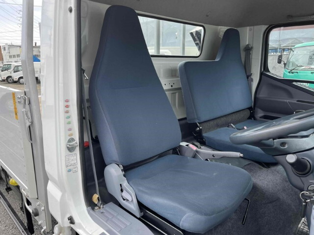 三菱ふそうキャンターアルミブロック小型（2t・3t）[写真31]