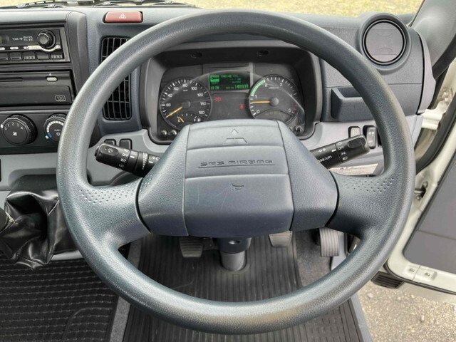 三菱ふそうキャンターアルミブロック小型（2t・3t）[写真32]