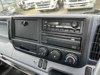 三菱ふそうキャンターアルミブロック小型（2t・3t）[写真34]