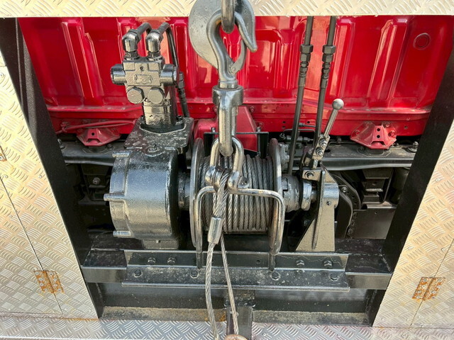 三菱ふそうスーパーグレートセルフローダー大型（10t）[写真11]