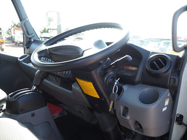 日野デュトロアルミバン小型（2t・3t）[写真34]