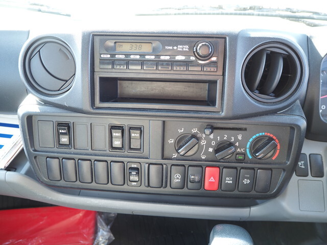 日野デュトロアルミバン小型（2t・3t）[写真37]