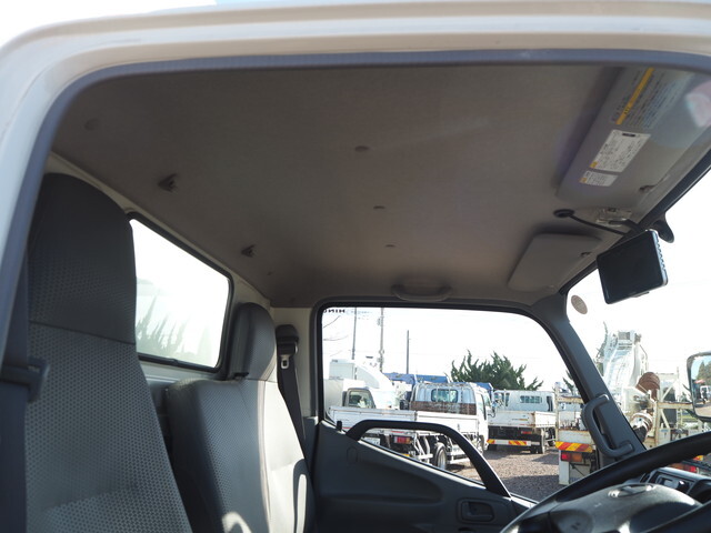 日野デュトロアルミバン小型（2t・3t）[写真33]