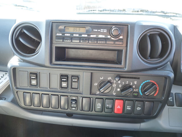 日野デュトロアルミバン小型（2t・3t）[写真37]