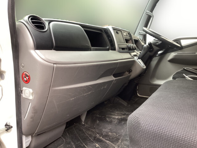 日産アトラスアルミバン小型（2t・3t）[写真28]