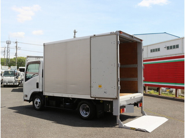 いすゞエルフアルミバン小型（2t・3t）[写真17]