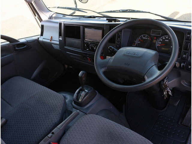 いすゞエルフアルミバン小型（2t・3t）[写真24]