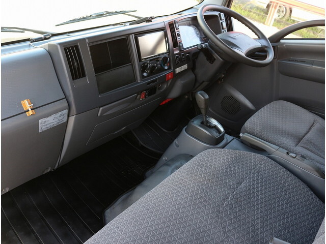 いすゞエルフアルミバン小型（2t・3t）[写真34]