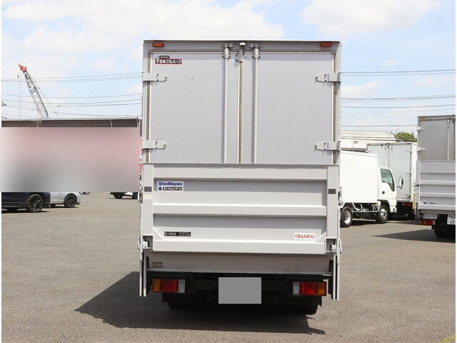 いすゞエルフアルミバン小型（2t・3t）[写真06]