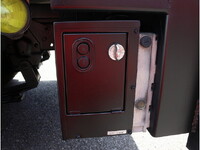 いすゞエルフアルミバン小型（2t・3t）[写真09]