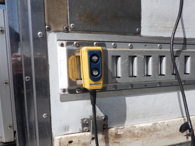 いすゞフォワード冷凍車（冷蔵車）中型（4t）[写真12]