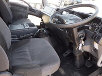 いすゞフォワード冷凍車（冷蔵車）中型（4t）[写真18]