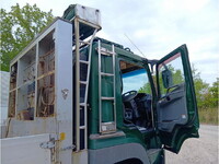 三菱ふそうスーパーグレート平ボディ大型（10t）[写真18]