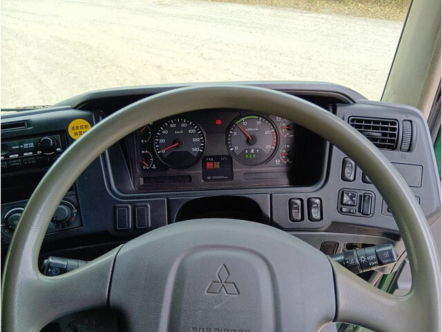 三菱ふそうスーパーグレート平ボディ大型（10t）[写真19]