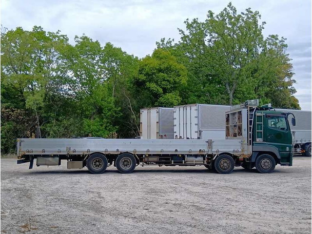 三菱ふそうスーパーグレート平ボディ大型（10t）[写真08]