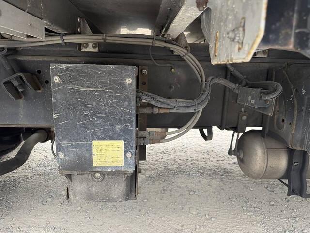 日野プロフィアアルミウイング大型（10t）[写真26]