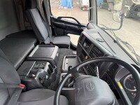 日野プロフィアアルミウイング大型（10t）[写真32]