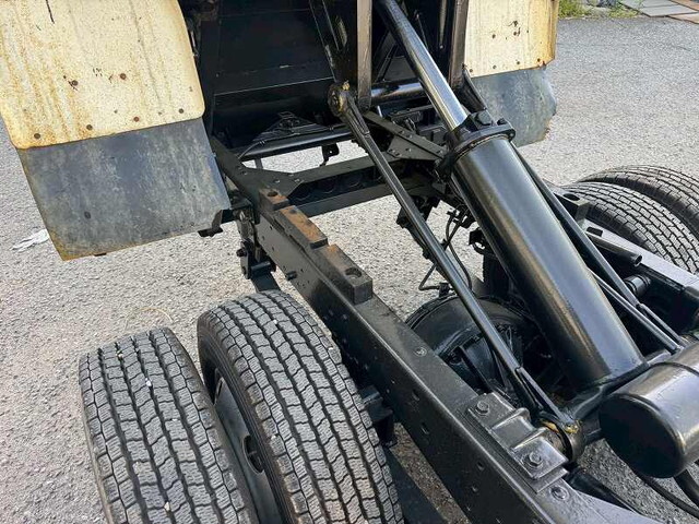 いすゞエルフダンプ小型（2t・3t）[写真13]