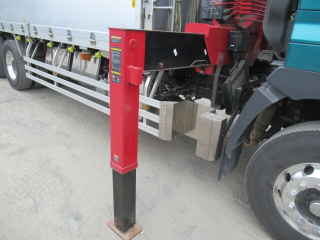 日野プロフィアクレーン4段大型（10t）[写真10]