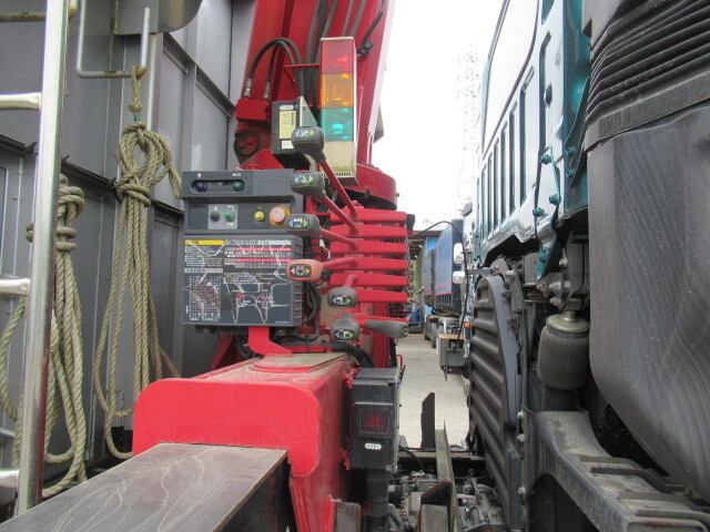 日野プロフィアクレーン4段大型（10t）[写真11]