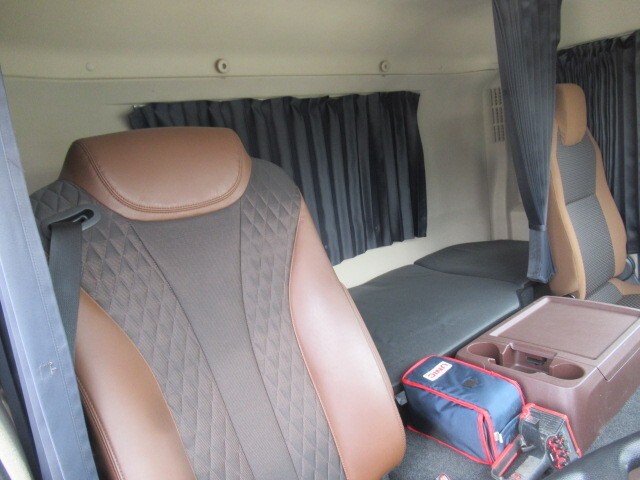 日野プロフィアクレーン4段大型（10t）[写真29]