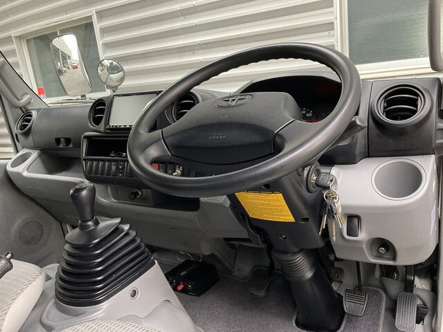 トヨタトヨエースアルミバン小型（2t・3t）[写真15]