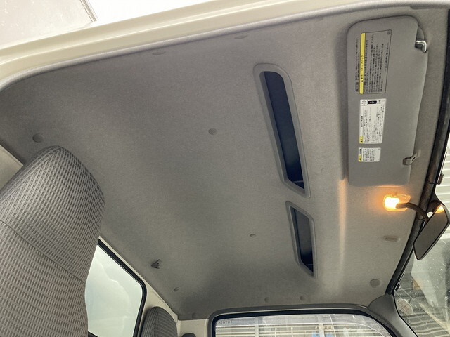 トヨタトヨエースアルミバン小型（2t・3t）[写真18]