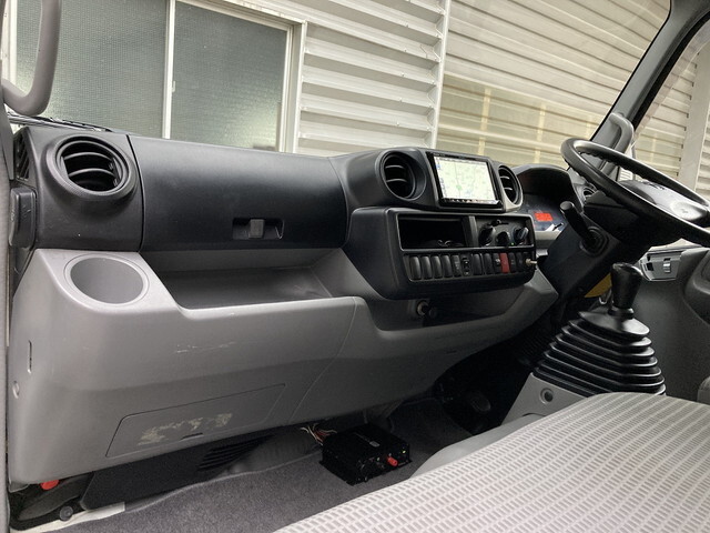 トヨタトヨエースアルミバン小型（2t・3t）[写真19]