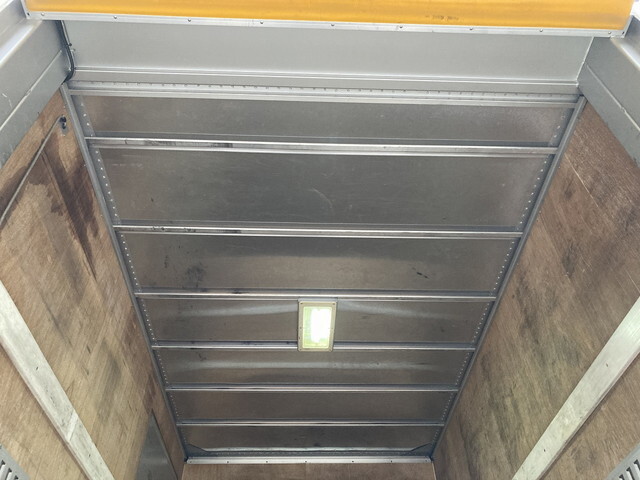 トヨタトヨエースアルミバン小型（2t・3t）[写真24]