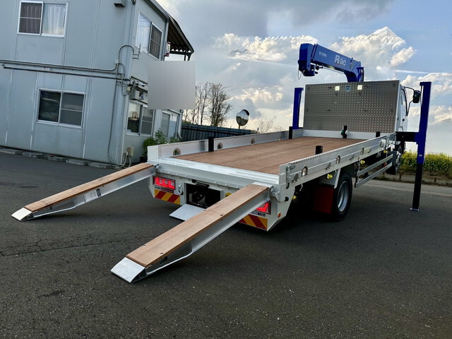 三菱ふそうファイターセルフクレーン3段増トン（6t・8t）[写真03]